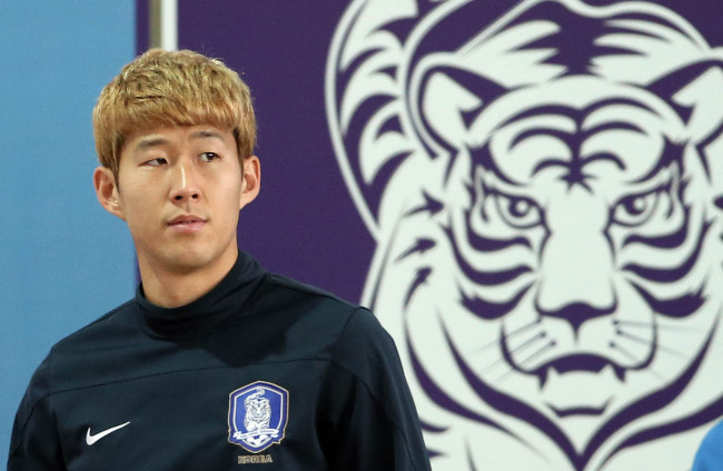 Korean winger Son Heung-min takes part in a press conference in Foz do Iguacu, Brazil, Monday. (Yonhap)