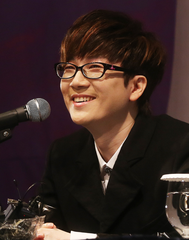 Seo Taiji speaks at a press conference on the release of his ninth album, “Quiet Night,” in Seoul, on Monday. (Yonhap)