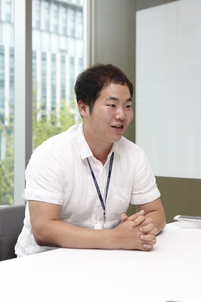 Kim Dong-hyun, business project manager