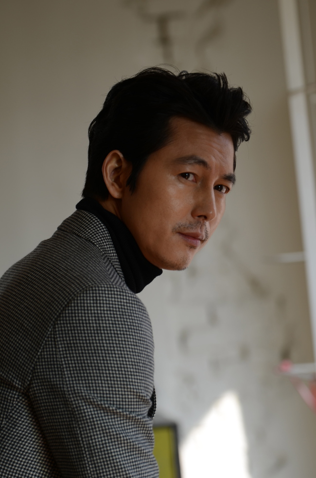 [Herald Interview] Jung Woo-sung encourages budding director in ...