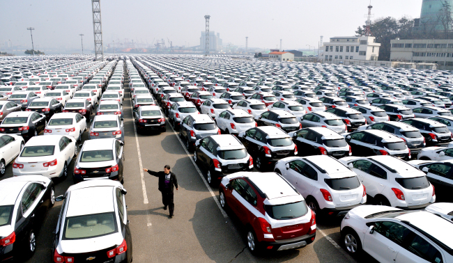 South Korean cars are waiting to be shipped overseas. The Investor