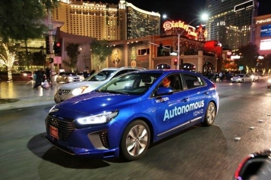 Hyundai Motor‘s Ionic Electric autonomous car has successfully completed night time test drives around the Las Vegas Convention Center during the Consumer Electronics Show. (Hyundai Motor)