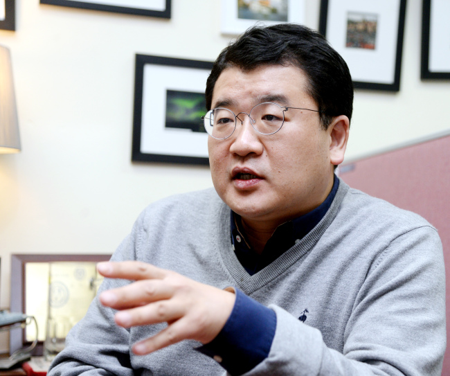 Choi jong-kun, a professor in political science and international studies at Yonsei University. Park Hyunn-koo/The Korea Herald