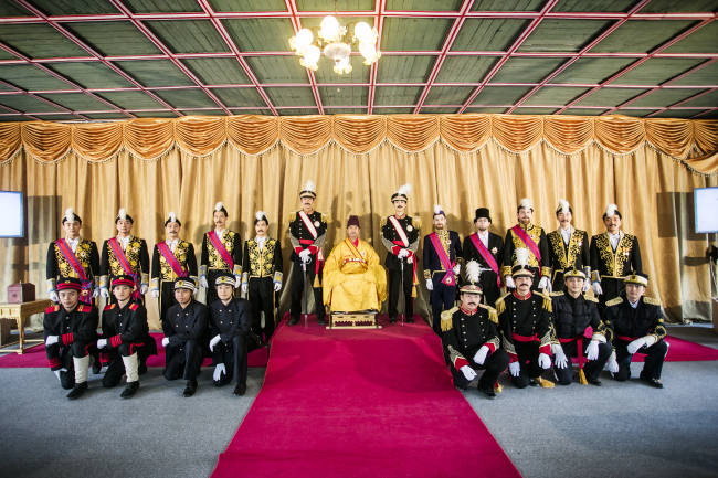 A re-enactment of foreign envoys’ audience with Emperor Gojong (Cultural Heritage Administration)