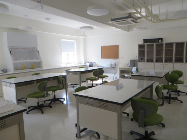 An empty science room at now-disbanded Canadian British Columbia International School in eastern Seoul. (photo credit: Faustus Salvador)