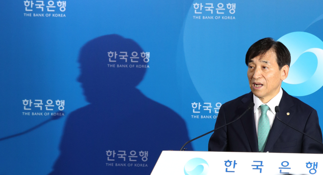 Bank of Korea Gov. Lee Ju-yeol speaks at a press conference in Seoul on Thursday. (Yonhap)