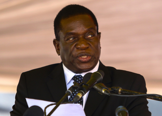 This file photo taken on January 7, 2017 shows Zimbabwe's then acting President Emmerson Mnangagwa speaking during a funeral ceremony in Harare. Mnangagwa has replaced Zimbabwe President Robert Mugabe as the ZANU-PF party chief, according to a party delegate on Nov. 19, 2017. (AFP-Yonhap)
