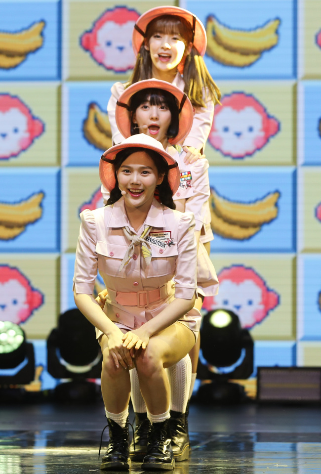 Oh My Girl performs during a showcase for its EP “Banana Allergy Monkey” in Seoul on Tuesday. (Yonhap)