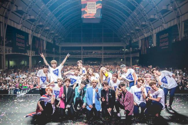 K-pop groups Highlight, EXID, KNK and Snuper pose together at the Feel Korea event during the London Korea Festival in June 2017. Apart from one-off events like this, K-pop shows are thin on the ground in European cities. (Feel Korea)