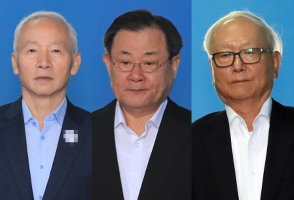 Former National Intelligence Service chiefs Nam Jae-joon (left), Lee Byung-kee (center) and Lee Byong-ho (Yonhap)