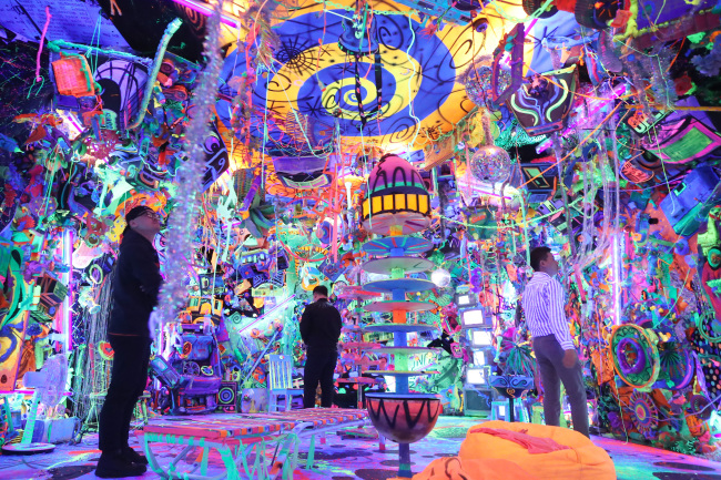 Installation view of Kenny Scharf’s “Cosmic Cavern” (Yonhap)