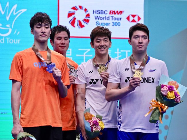 Shin Baek-cheol, Ko Sung-hyun, Lee Yong-dae and Kim Gi-jung badmintion players (Yonhap)