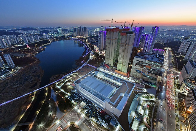 Suwon Convention Center, a hub for MICE industry (Suwon City)