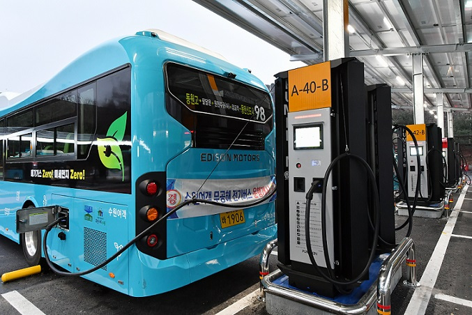 Suwon has 96 charging stations for electric buses. (Suwon City)