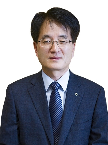 Son Byung-hwan, vice president of NongHyup Financial Group