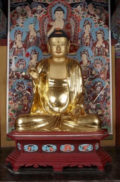 The Ven. Hyunjin’s Wooden “Seated Amitabha Buddha” from the temple Baekyangsa in Jangseong, South Jeolla Province (Cultural Heritage Administration)