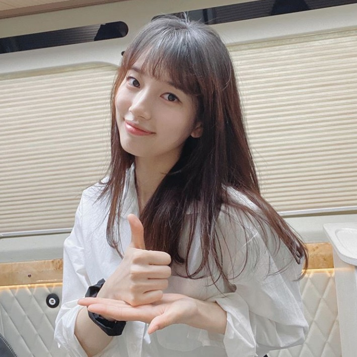 #ThanksChallenge goes viral as many celebrities, including Suzy, Kim Hye-soo and Jung Hae-in, join the cause. (Instagram)