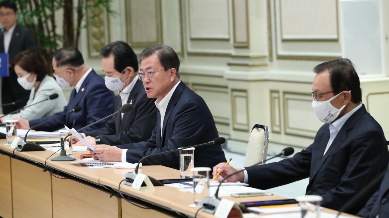 President Moon Jae-in speaks at the fiscal strategy meeting on Monday. (Yonhap)