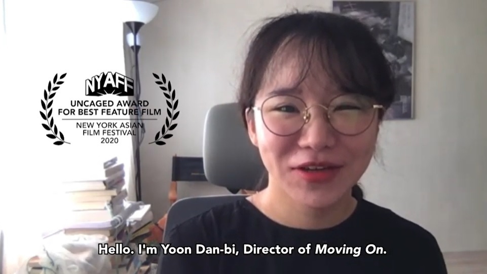 Director Yoon Dan-bi of “Moving On” gives her acceptance speech at the 2020 NYAFF. (YouTube)