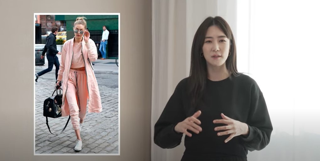 Fashion model Jung Si-hyun explains two-mile wear in her YouTube channel Passion Model. (YouTube screen capture)