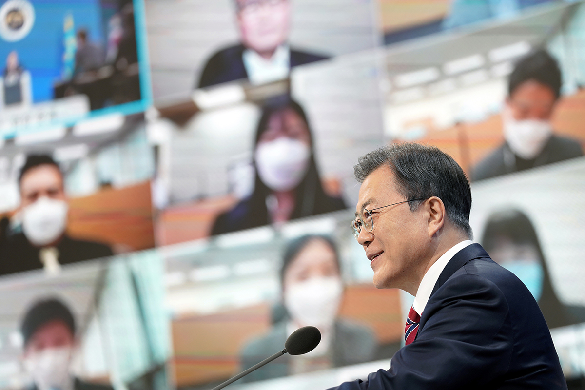 President Moon Jae-in speak at his New Year's press conference at Cheong Wa Dae in Seoul on Monday. (Cheong Wa Dae)