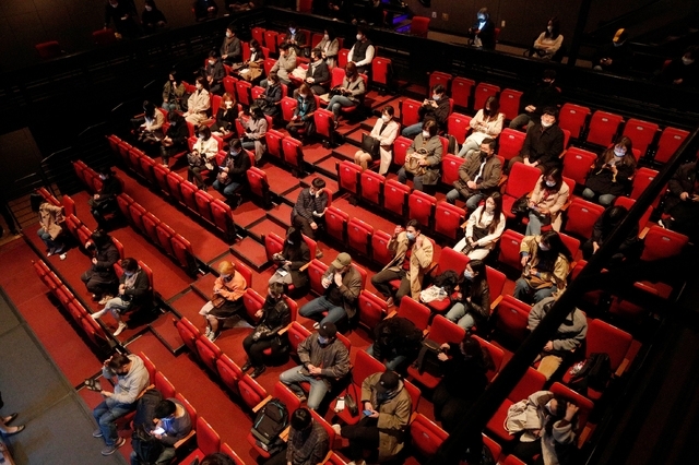 Middle-seat vacancy rule relaxed for performing art halls, cinemas