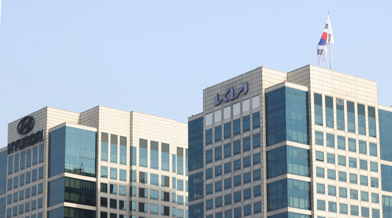 This file photo, taken on Jan. 14, 2021, shows Hyundai and Kia's headquarters buildings in Yangjae, southern Seoul. (Yonhap)
