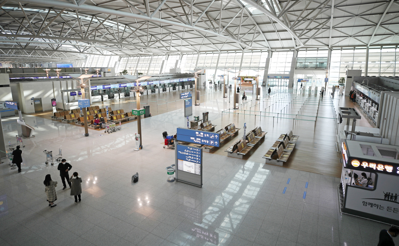 An interior view of Incheon International Airport's departure area on Jan. 19. (Yonhap)