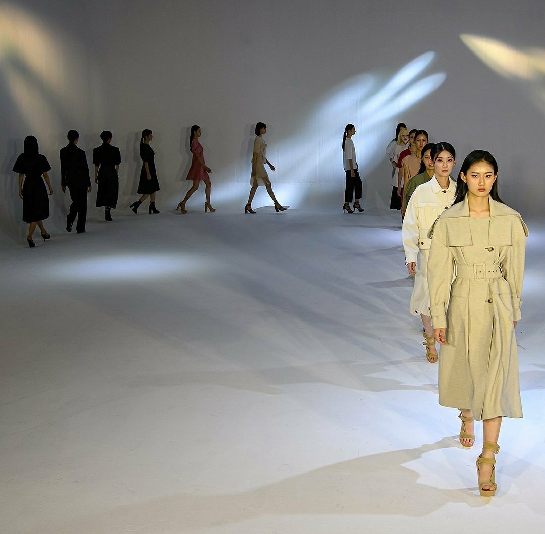 Kumann Yoo Hye Jin runway from the 2021 spring-summer Seoul Fashion Week (Seoul Fashion Week)