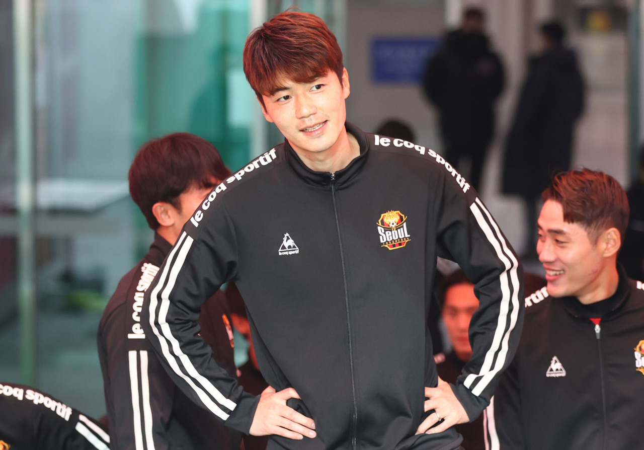 Ki Sung-yueng enters a K League 1 match against the Suwon FC at World Cup Stadium in Seoul on March 7.
