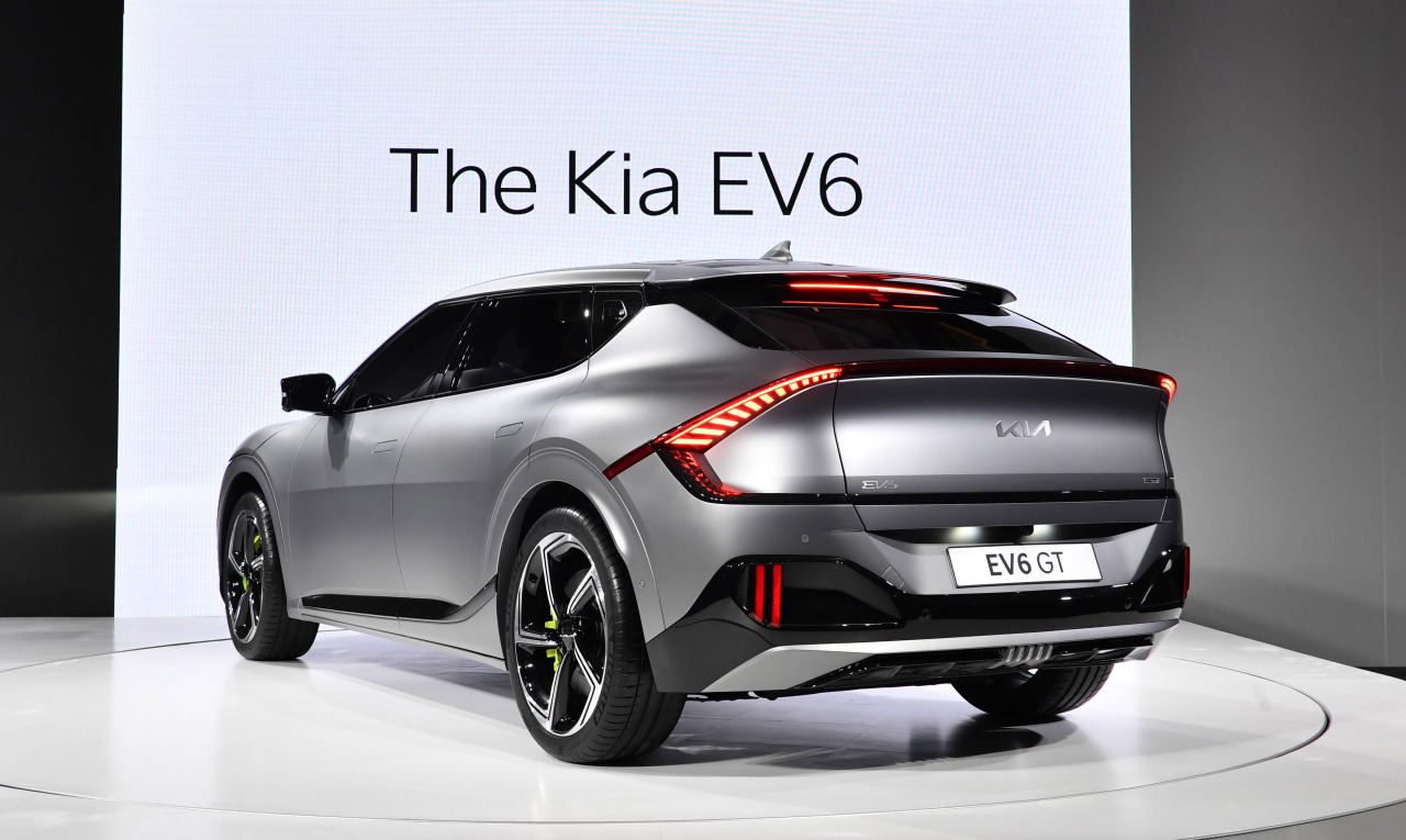 Kia's EV6, the first all-electric vehicle to adopt Hyundai Motor Group's exclusive Electric-Global Modular Platform. (Kia Corp.)