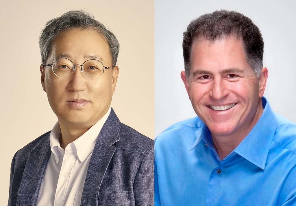 Kakao Bank CEO Yoon Ho-young (left) and Dell Technologies Founder and CEO Michael Dell (Kakao Bank)