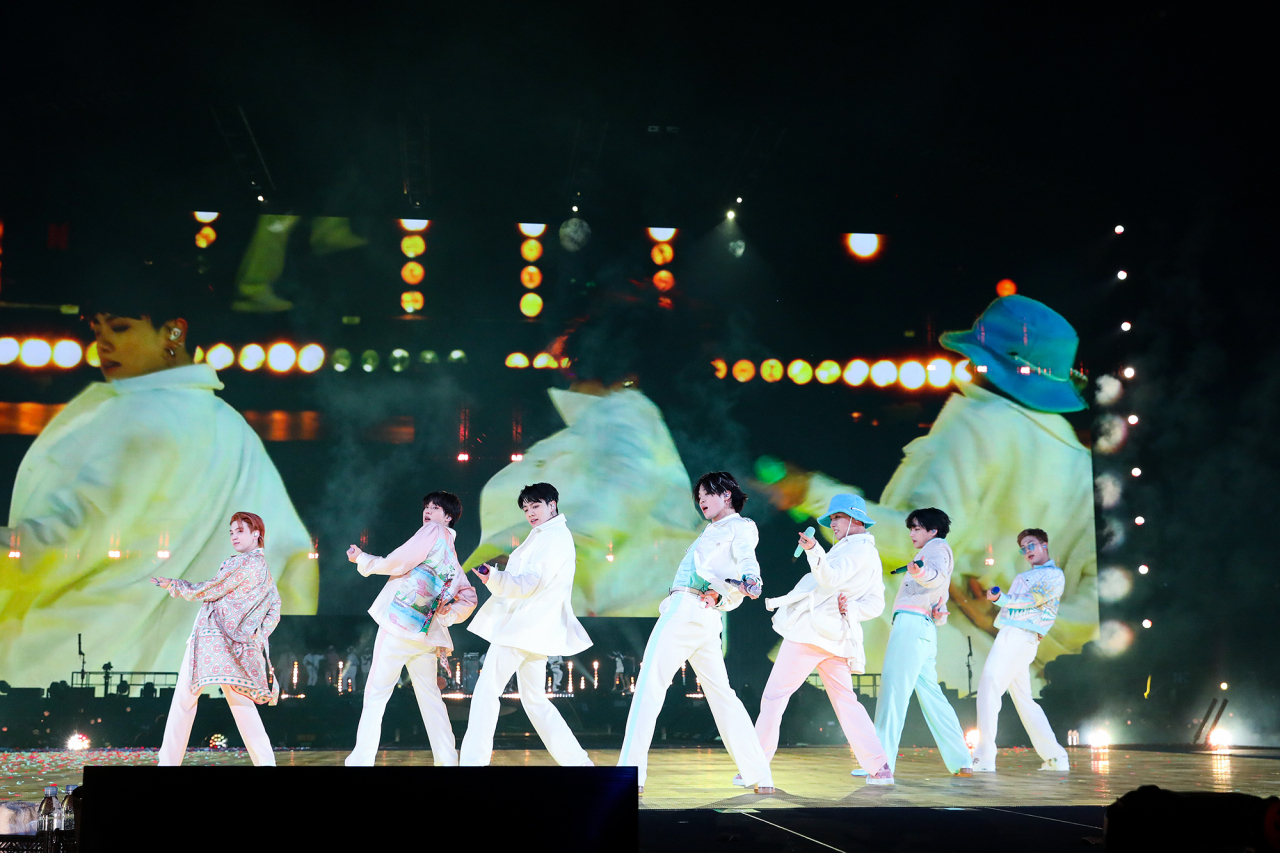 BTS PTD On Stage Las Vegas: Jungkook fulfills ARMYs desire