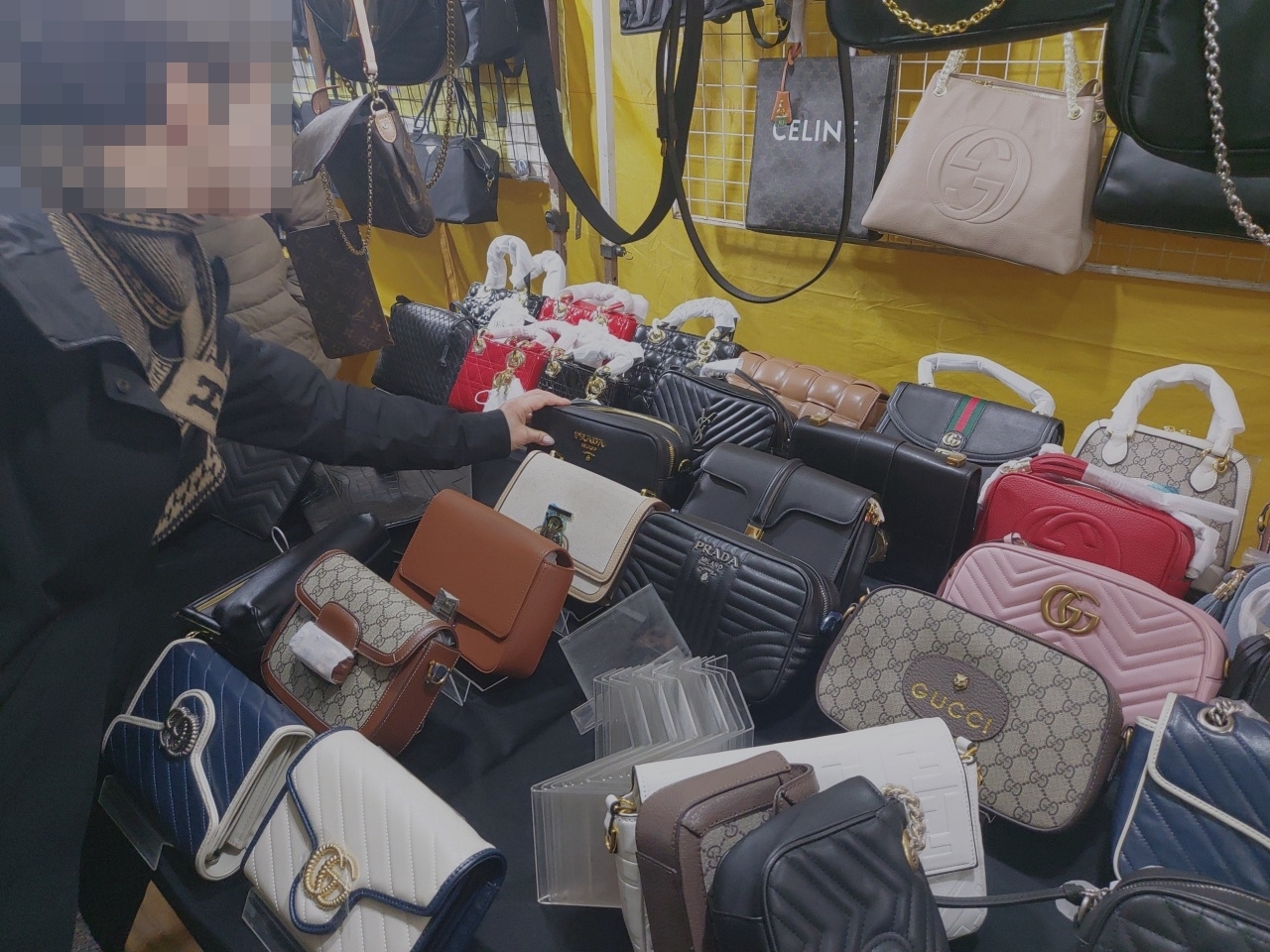 From the Scene] South Korea's counterfeit market is very much alive