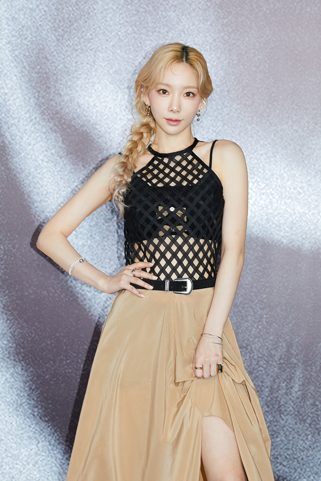 Read more about the article Taeyeon says third solo LP ‘INVU’ exhibits her ‘now’