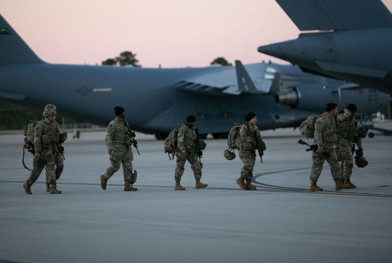 US service members based in Fort Bragg, North Carolina, are preparing deploy to Europe on Monday as the crisis between Russia and Ukraine escalates. (AFP-Yonhap)