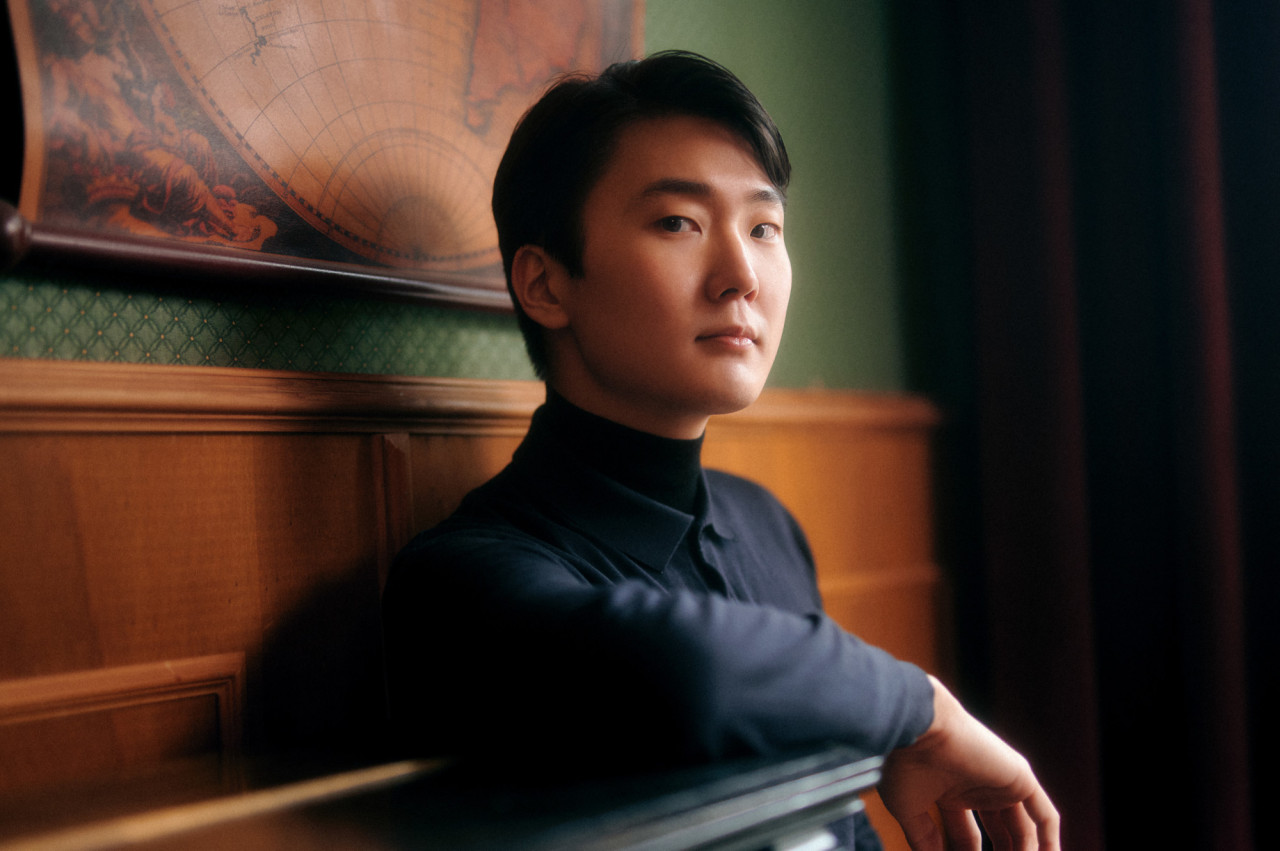 South Korean pianist Cho Seong-jin (Deutsche Grammophon)