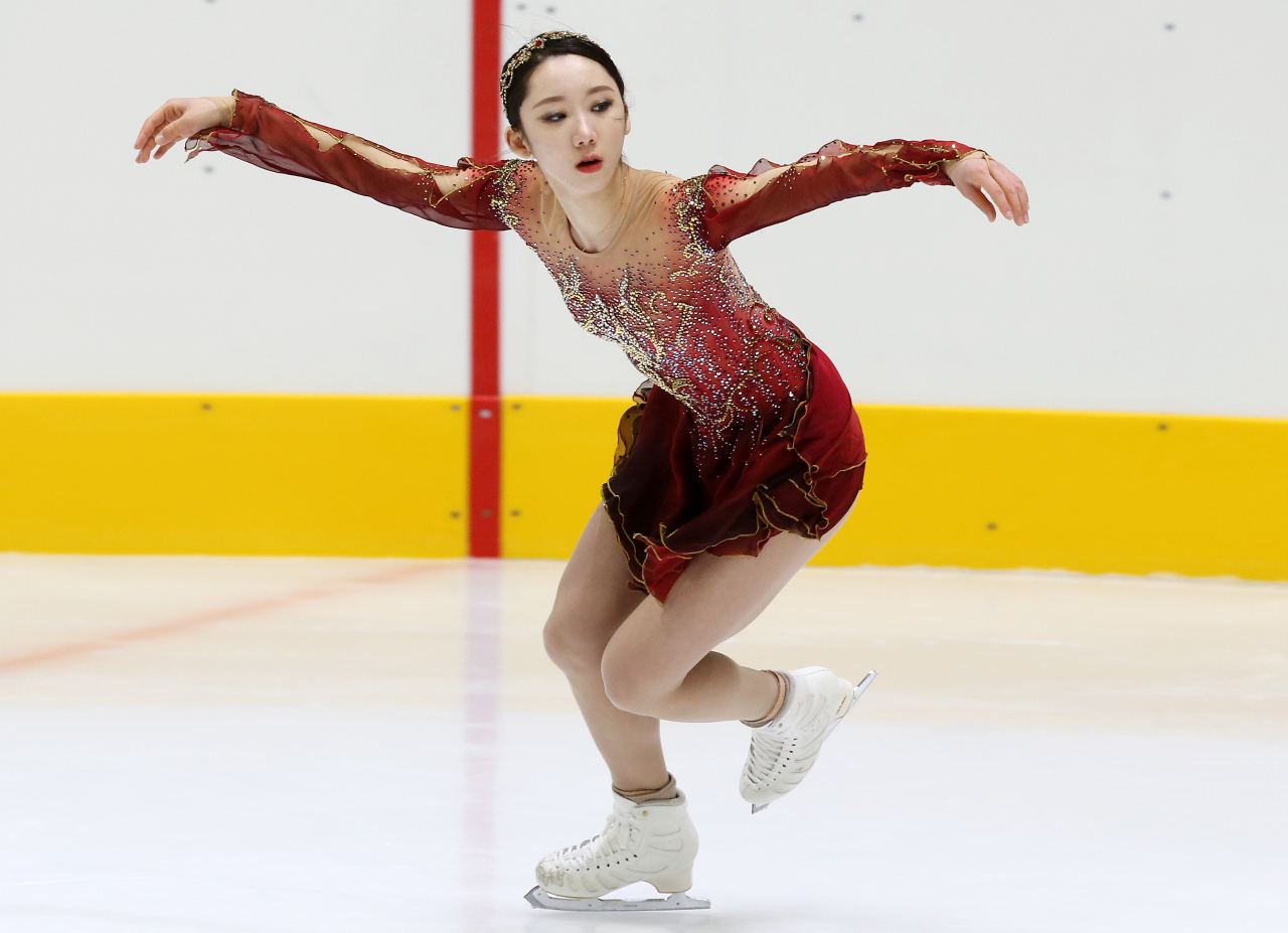 In this file photo from Feb. 27, 2022, South Korean figure skater Kim Ye-lim performs her free skate at the National Winter Sports Festival at Uijeongbu Indoor Ice Rink in Uijeongbu, some 20 kilometers north of Seoul. (Yonhap)