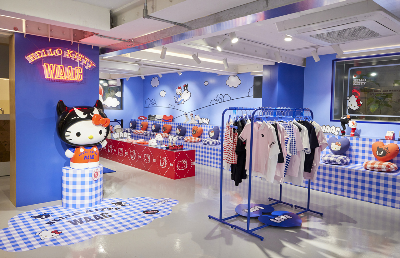 Hello Kitty by Waac pop-up store in Sinsa-dong, Seoul (Kolon Industries FnC)