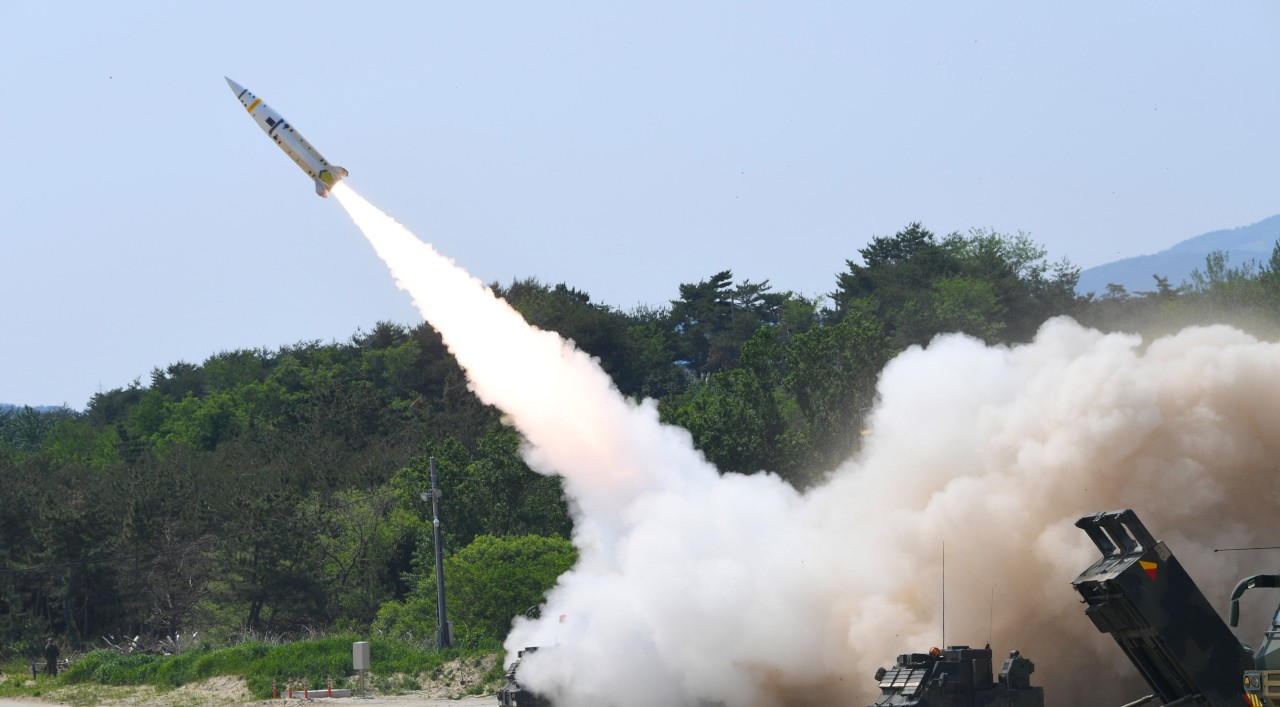 The South Korean military first fired a surface-to-surface missile into the East Sea from near Gangneung, Gangwon Province, in response to North Korea's missile launch on Wednesday. (Yonhap)