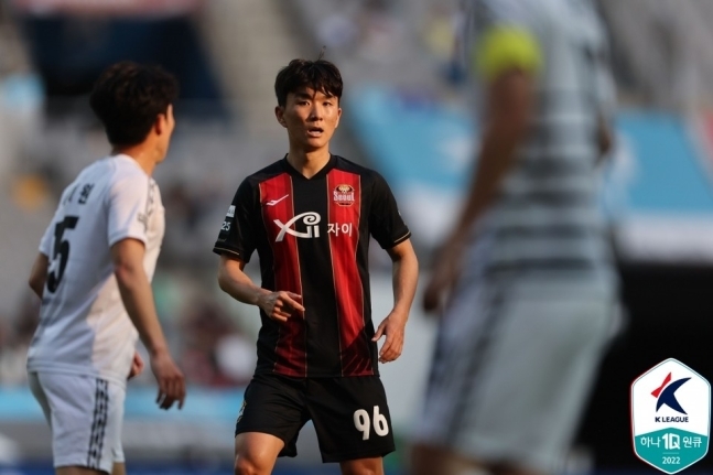 South Korean midfielder Hwang In-beom (Korea Professional Football League)