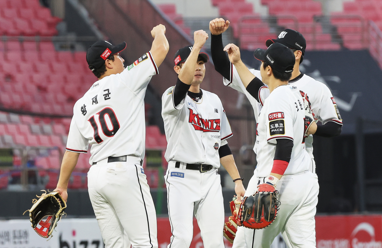 Key players injury adds intrigue to battle for KBO postseason spots
