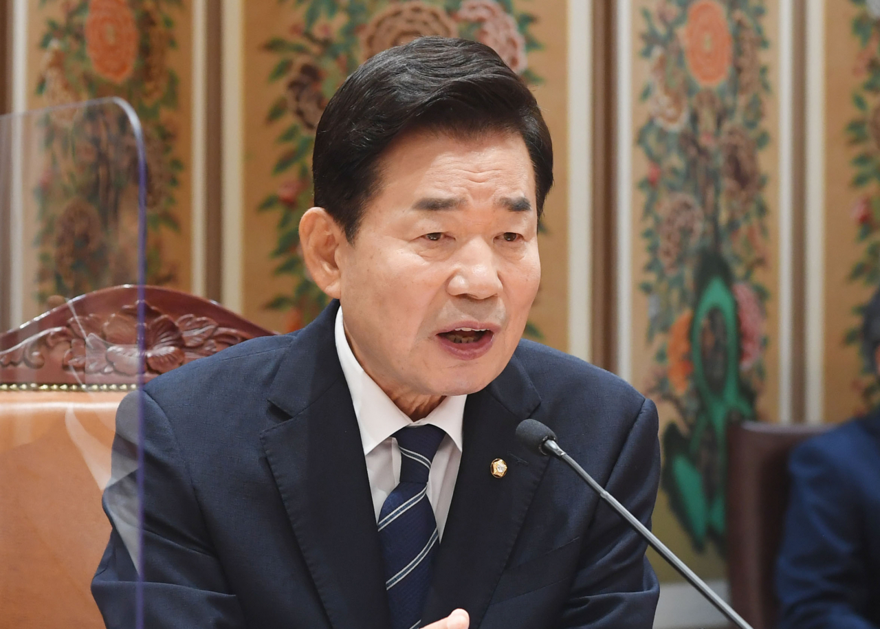 National Assembly Speaker Kim Jin-pyo speaks at a press conference at the National Assembly last Thursday. (Yonhap)