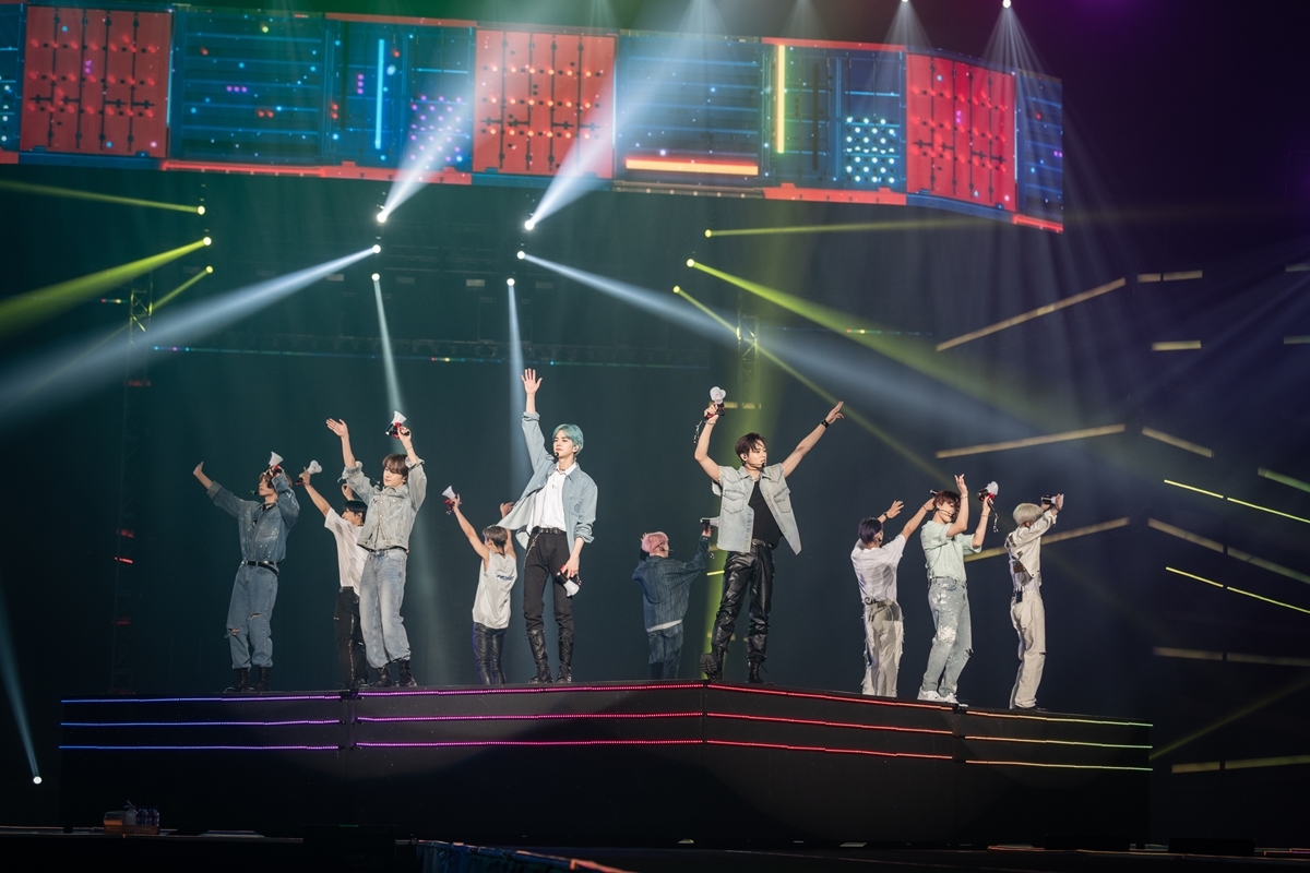 [Herald Review] With tears of joy, The Boyz wraps up first world tour ...