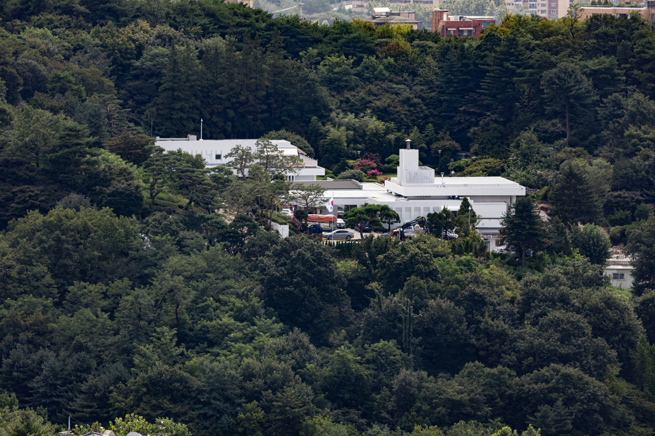 This photo, taken last Wednesday, shows the new presidential residence in Hannam-dong, Seoul. (Yonhap)