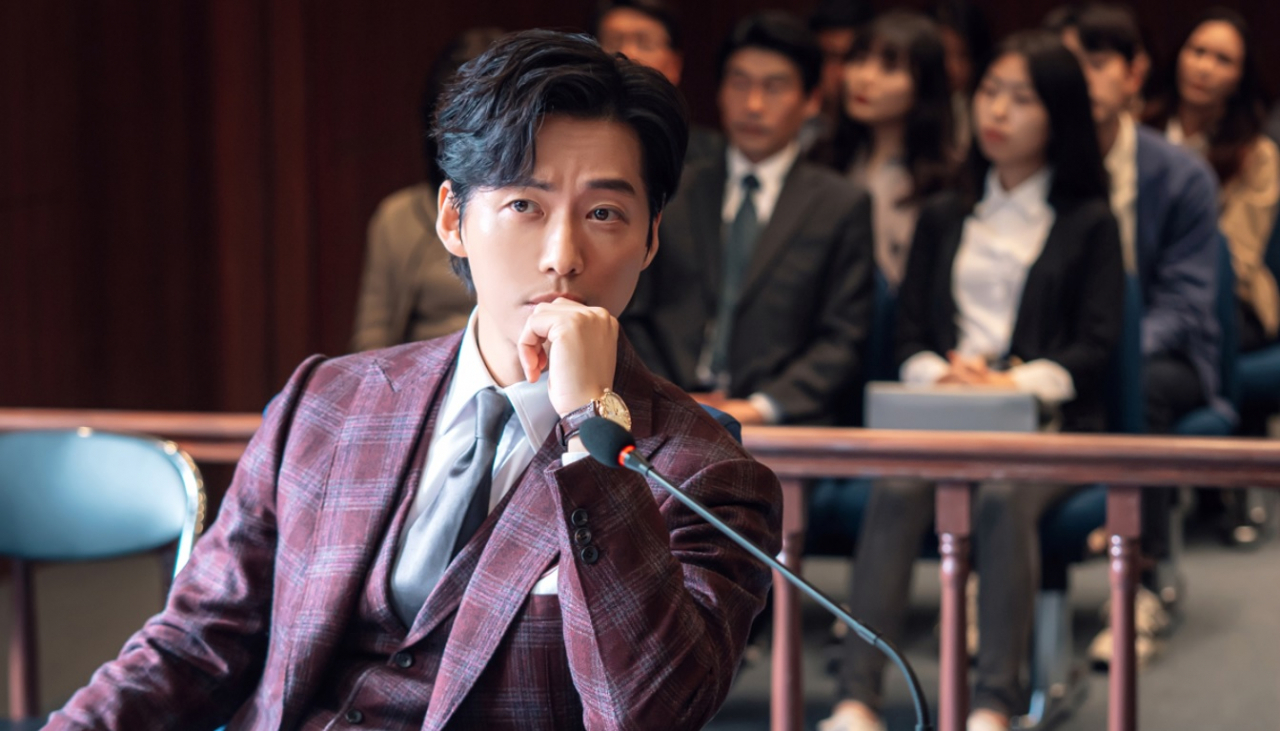 Namkoong Min stars as skilled lawyer Chun Ji-hoon in 