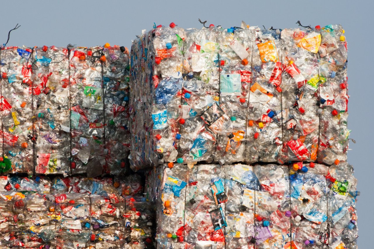A pile of compacted plastic waste (123rf)