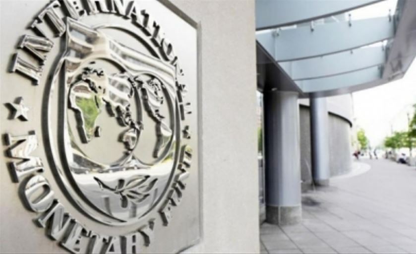 IMF는 한국의 비관적인 전망을 예측하고 금융 계약을 촉구