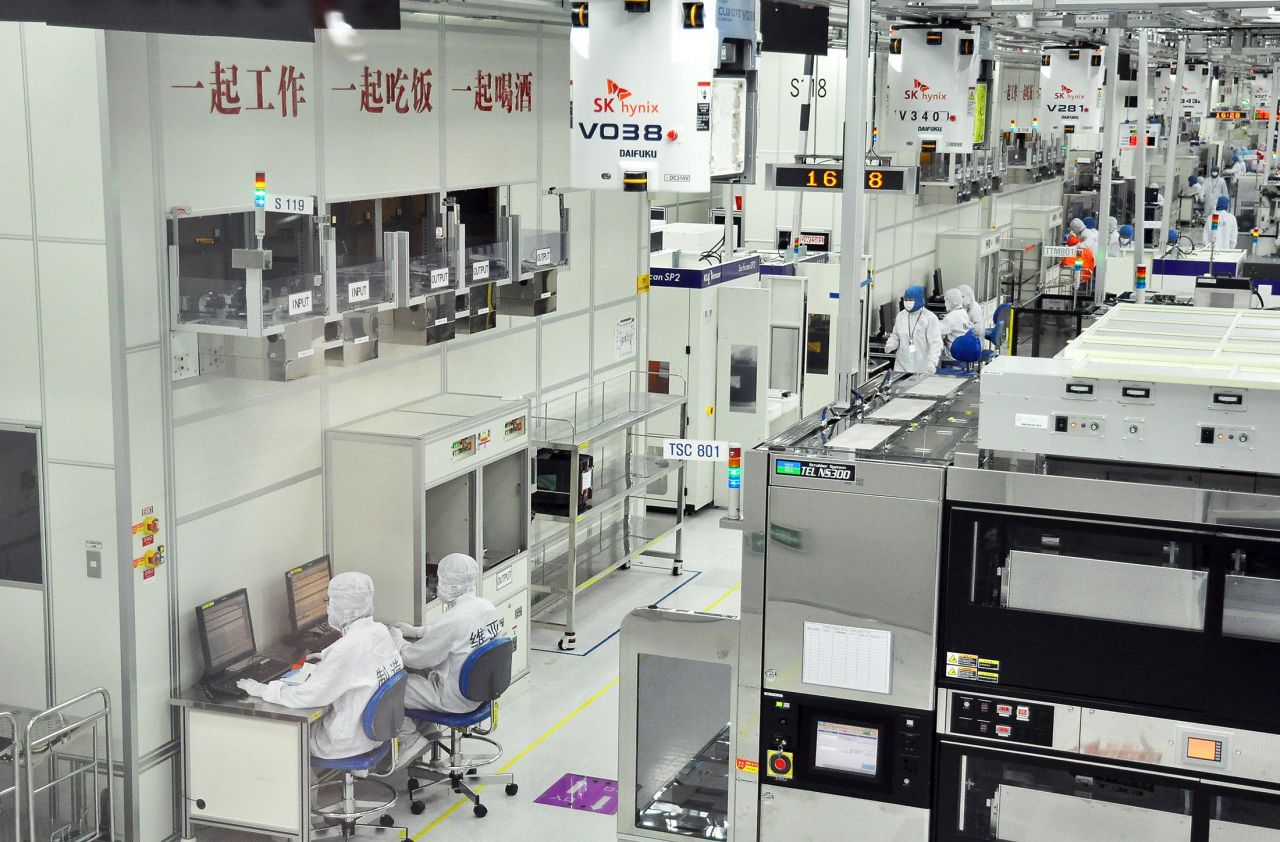 An interior view of SK hynix's chip fabrication plant in Wuxi, Jiangsu Province, China. (SK hynix)