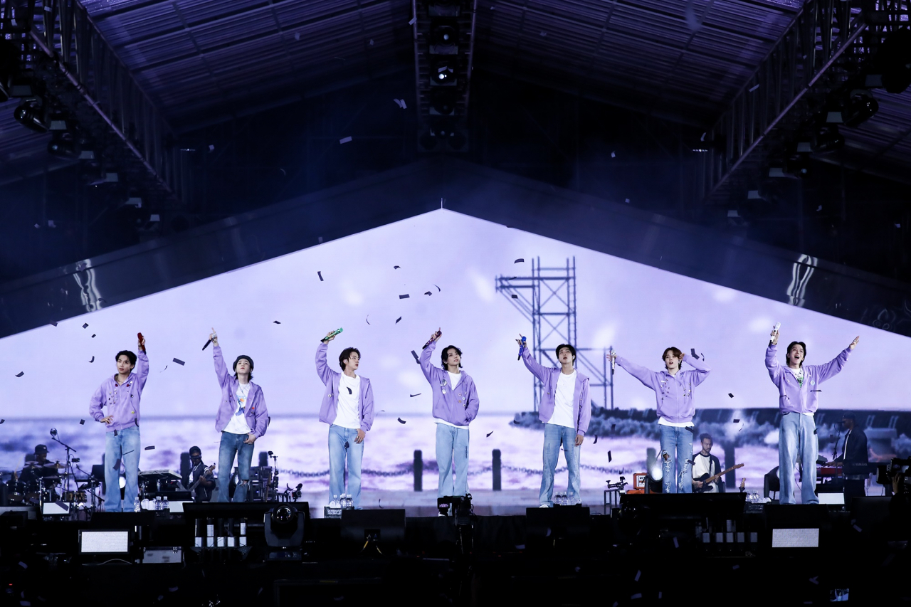  Herald Review BTS Yet To Come Concert Brings The World To Busan